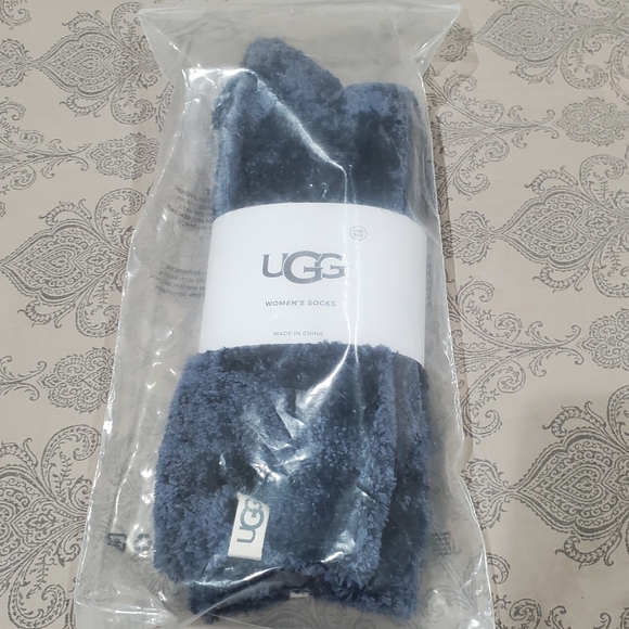 UGG Navy Leda Cozy Socks - Picture 4 of 10